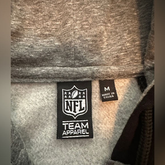 - NFL CLEVELAND BROWNS MEN'S FULL ZIP HOODIE. Size medium - Picture 7 of 12